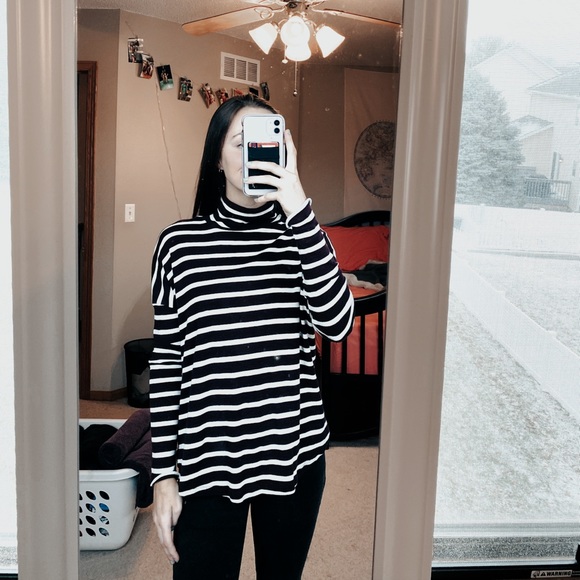 Aerie Turtleneck - Picture 2 of 2